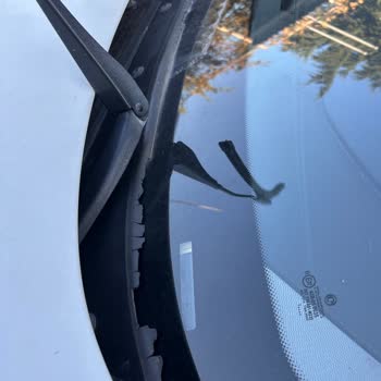 BMW 1.16 D Ön Cam Fitili Sorunu