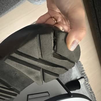 Derimod Ayakkabı: Kalitesiz Ürün Ve Yetersiz Müşteri Hizmeti!