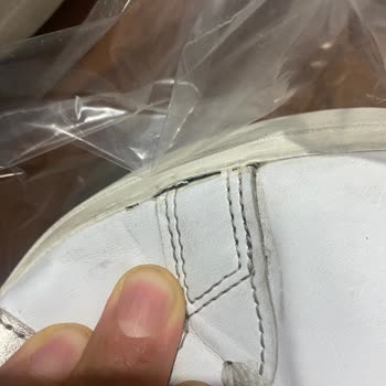 Intersport Adidas Ayakkabıda Beklenmedik Açılma Ve Yırtılma Sorunu