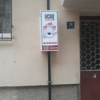 Kolon Tesisatında İlgisizlik Ve Eksik Hizmet