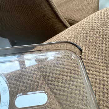 Apple MagSafe Kılıfında Renk Değişimi Sorunu