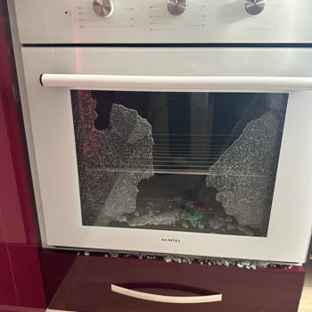 Kullanılmayan Fırının Patlayan Camı Ve Ücret Talebi