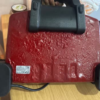 Karaca Tost Makinesi Boya Sorunu