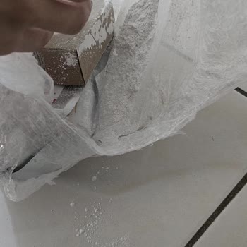 Safir Cosmetics Medikal Ve Sağlık Ürünü Kargoda Dağılmış Şekilde Geldi