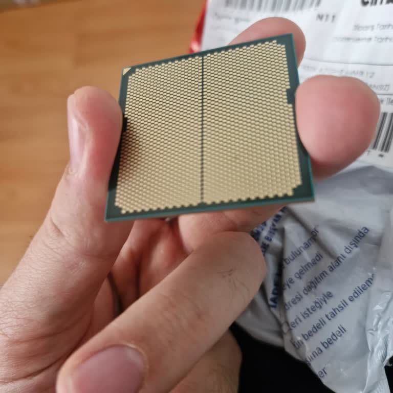Dikkatsiz Paketleme: Çizik Ryzen 9 İşlemci Sorunu
