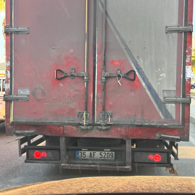 Aras Kargo Sürücüsünün Tehlikeli Araç Kullanımı