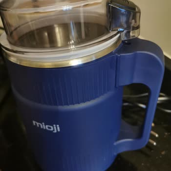 Kullanılmayan Kahve Öğütücü Ve İlgisiz Müşteri Hizmetleri