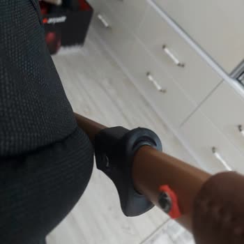 Turhan Bebe'den Gelen Kırık Bebek Arabası