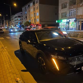 Peugeot 408'de Aniden Açılan Kaput Fişeği Sorunu