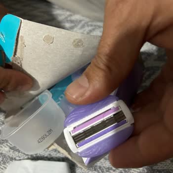 Hijyen Ürünü Skandalı: Kullanılmış Jilet Şoku!