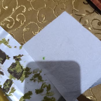 Ülker Dubai Çikolatasında Tehlikeli Yabancı Madde!