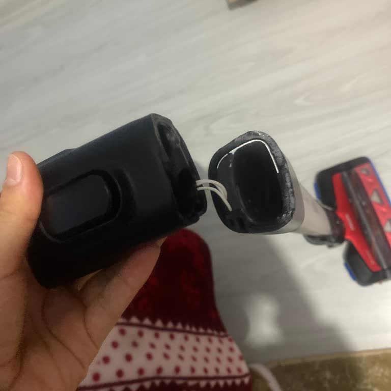 Philips Şarjlı Süpürge Kırılma Sorunu