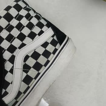 Vans Ayakkabının Boya Ve Yırtık Sorunu