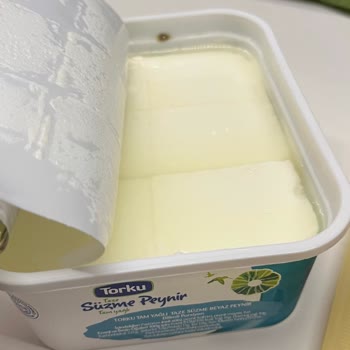 Son Kullanma Tarihi Geçmemiş Peynirde Büyük Küflenme Sorunu