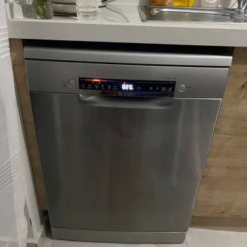 Bosch WGA252X0TR Model Çamaşır Makinesi Boya Sorunu Ve Müşteri Memnuniyetsizliği