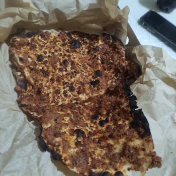 Yanmış Lahmacun Ve Eksik Sipariş Sorunu
