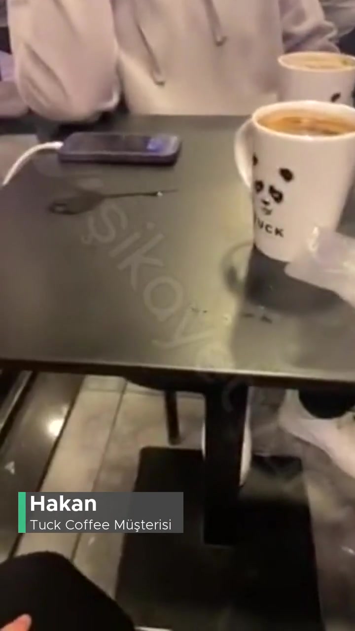 Tuck Coffee Kirli Ve Tehlikeli Bir Mağaza videonun kapak resmi