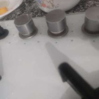 Simfer Ocak Düğme Sorunu: Acil Yardım Bekliyorum