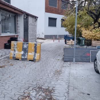 Evimin Önüne İzinsiz Set Çekilmesi Hakkında Şikayet