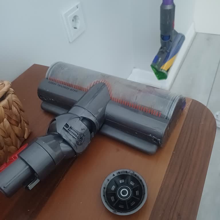 Dyson Süpürge: Kırık Parçalar Ve Yetersiz Müşteri Hizmetleri