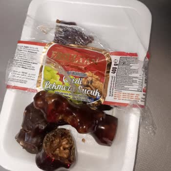 Ersultan Cevizli Pekmezden Kıl Çıktı!