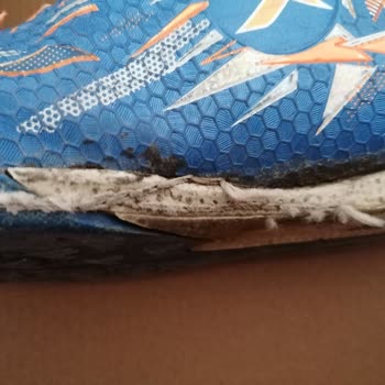 FLO Ayakkabı Garanti Süresi Dolmadan Yırtılan Ayakkabı Ve İlgisiz Servis