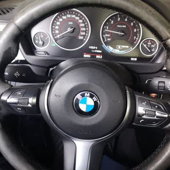 Ручки дверей и руль BMW 3.20i испортились за 2 года