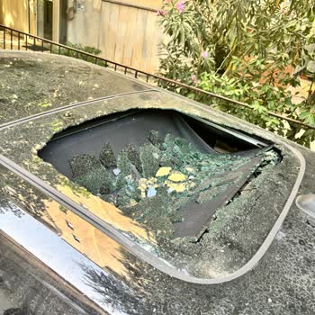 2022 Mini Cooper Se: Взорвался люк на крыше