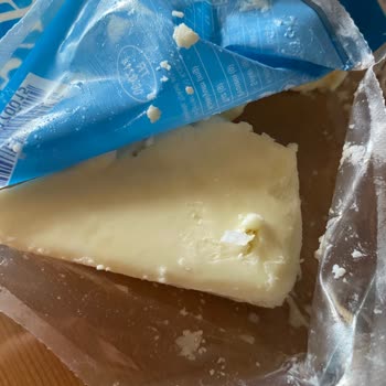 Kahvaltıda Hayal Kırıklığı: Peynirden Çıkan Yabancı Madde