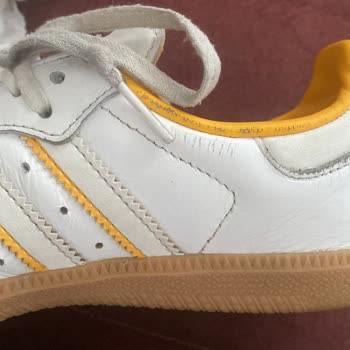 Adidas Ayakkabıda Kısa Sürede Soyulma Sorunu