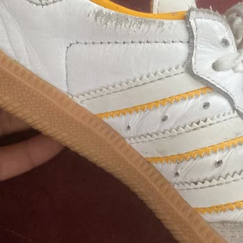 Adidas Ayakkabıda Kısa Sürede Soyulma Sorunu