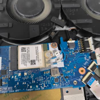 HP Victus Screws Stripped on First Use and Prevented Me from Saving My Device