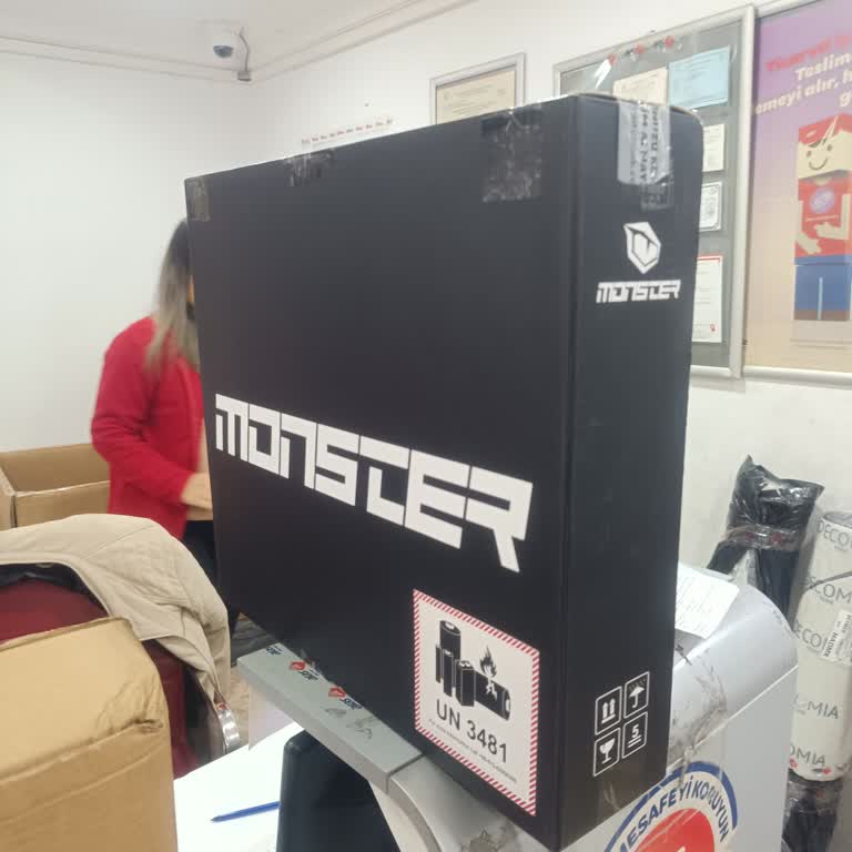 Monster Laptop'un Ekran Kartı Sorunu Ve İade Süreci