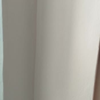 Bauhaus'tan Alınan Huzurlu Bej Boya Mor-lila Çıktı