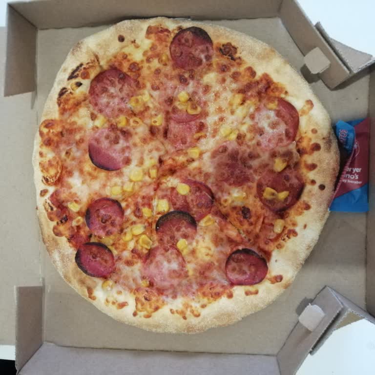 Domino's Pizza'dan Geç Gelen Ve Soğuk Pizza Deneyimi