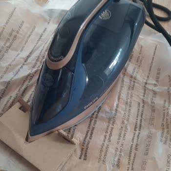 Philips Ev Aletleri Yeni Ütüde Şaşırtıcı Su Sızıntısı Sorunu