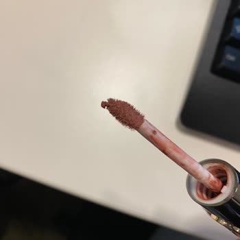 Bozuk Ruj Şoku: Mağazadan Alınan Ürün Hayal Kırıklığı