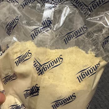 Sinangil Mısır Ununda Örümcek Ağı Şoku