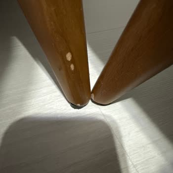 Yanlış Renk Ve Hasarlı Mobilyalarla Gelen Hayal Kırıklığı