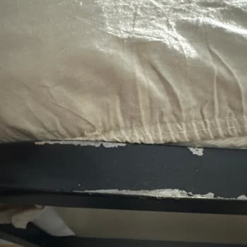 Yanlış Renk Ve Hasarlı Mobilyalarla Gelen Hayal Kırıklığı