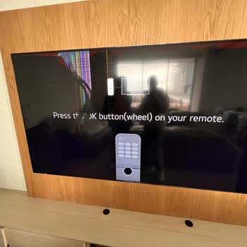 Televizyonun İç Paneli Kırık Çıktı, Değişim Talep Ediyoruz