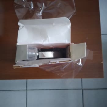 @senin _kokunnnn Yanlış Ürün Gönderimi Ve İlgisiz Müşteri Hizmetleri!