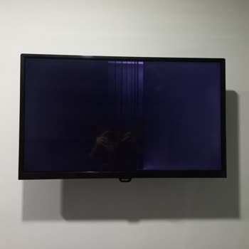 Yeni Aldığım TV'nin Ekranı Karardı Ve Çizgiler Oluştu