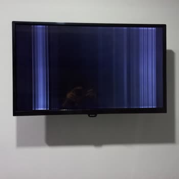 Yeni Aldığım TV'nin Ekranı Karardı Ve Çizgiler Oluştu