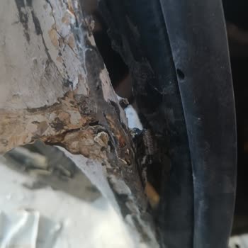 Aracımın Hasar Onarımı Sonrası Su Kaçağı Ve Kötü İşçilik