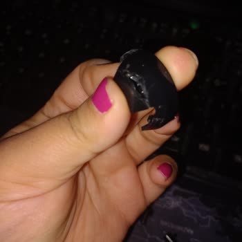 Monster Notebook Mikrofon Tripodunda Dayanıksız Plastik Sorunu