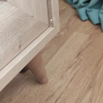 Hasarlı Kitaplık Ve Yetersiz Müşteri Hizmeti