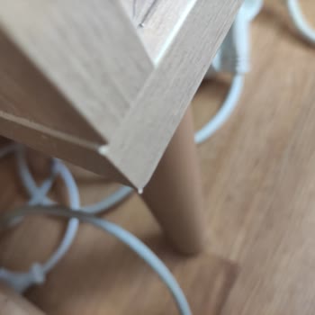 Hasarlı Kitaplık Ve Yetersiz Müşteri Hizmeti