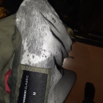 LCW Yağmurluk Mu, Su Süngeri Mi?