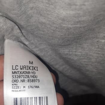 LCW Yağmurluk Mu, Su Süngeri Mi?